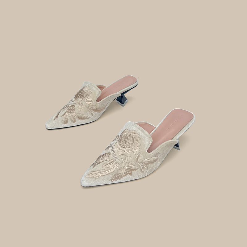 Embroidery Velour Women Shoes  – обзор и цена Embroidery Design Free