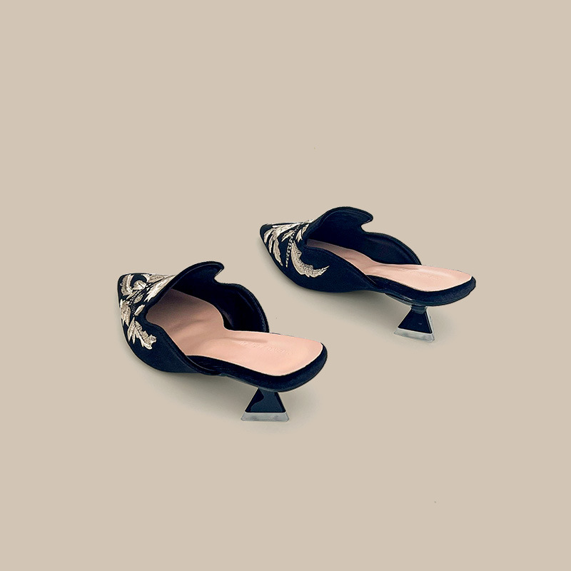 Embroidery Velour Women Shoes  – обзор и цена Embroidery Design Free