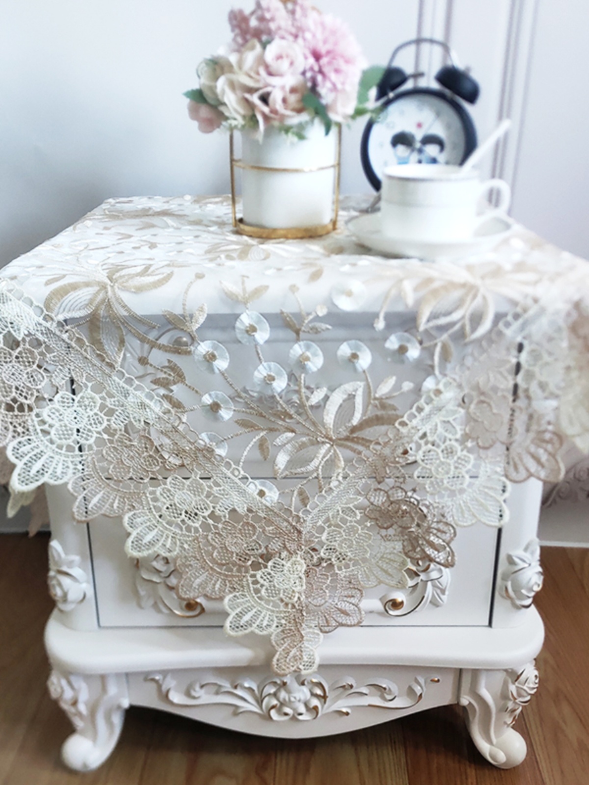 European Sle Bede Table Cover  – обзор и цена Embroidery Simple