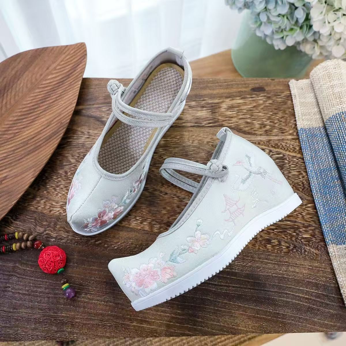 Women Increased Internal Embro – обзор и цена Embroidery Shoes