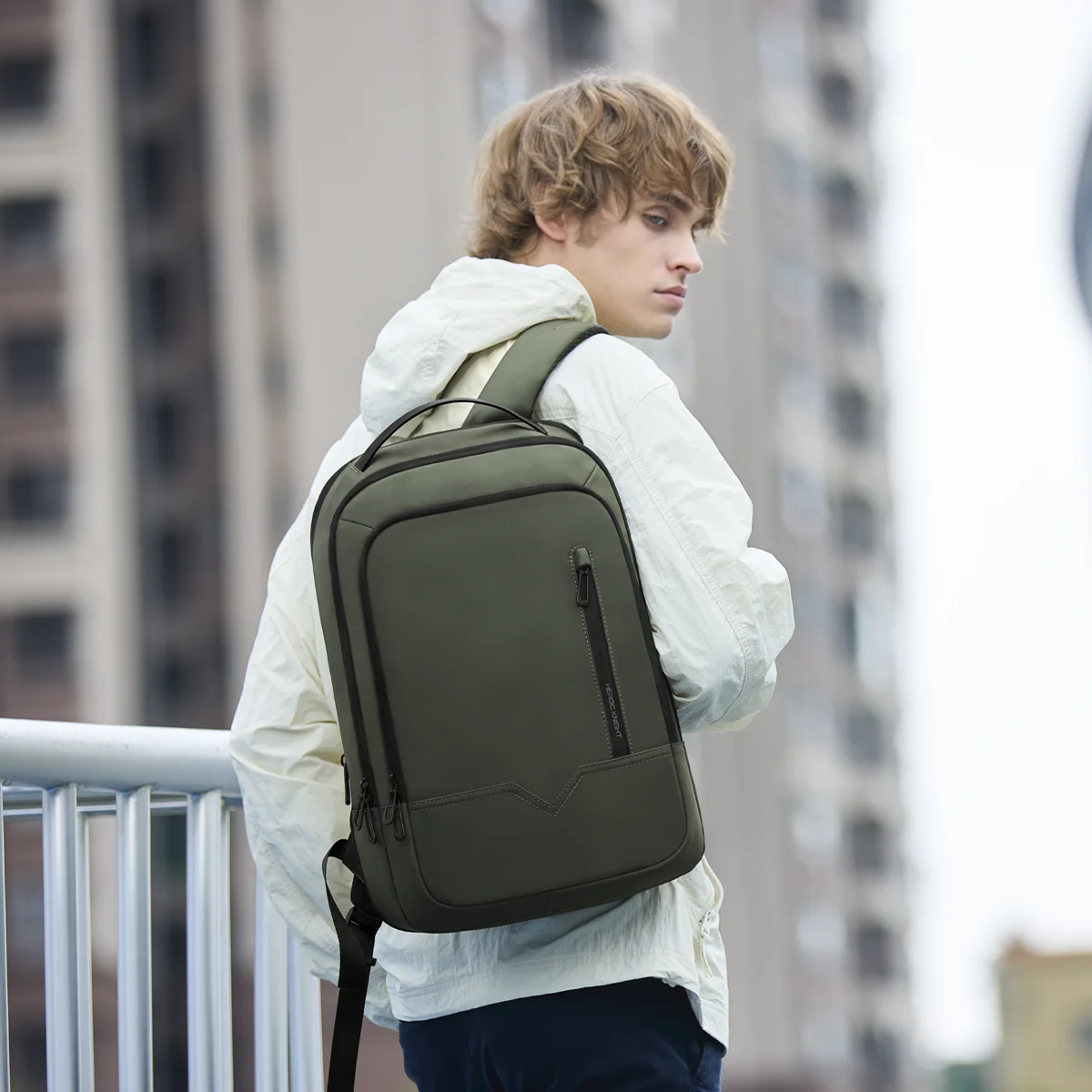HK Expandable Business Backpac – обзор и цена Embroidery Frame