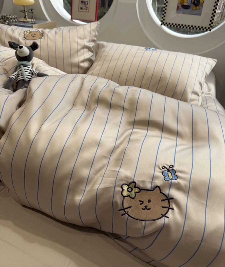 cute embroidery cat butterfly  – обзор и цена Embroidery Quilt Cover