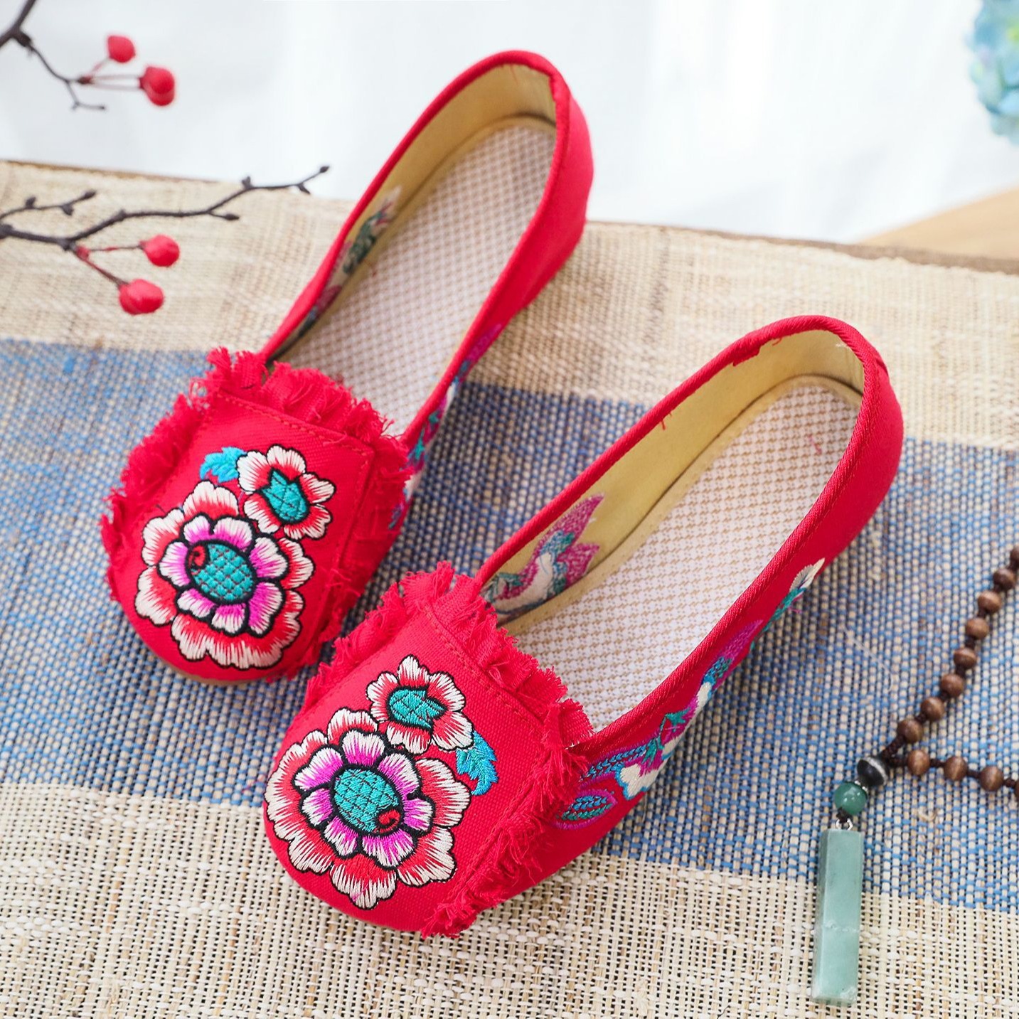 Woman Woven Shoes New Ethnic S – обзор и цена Embroidery Shoes