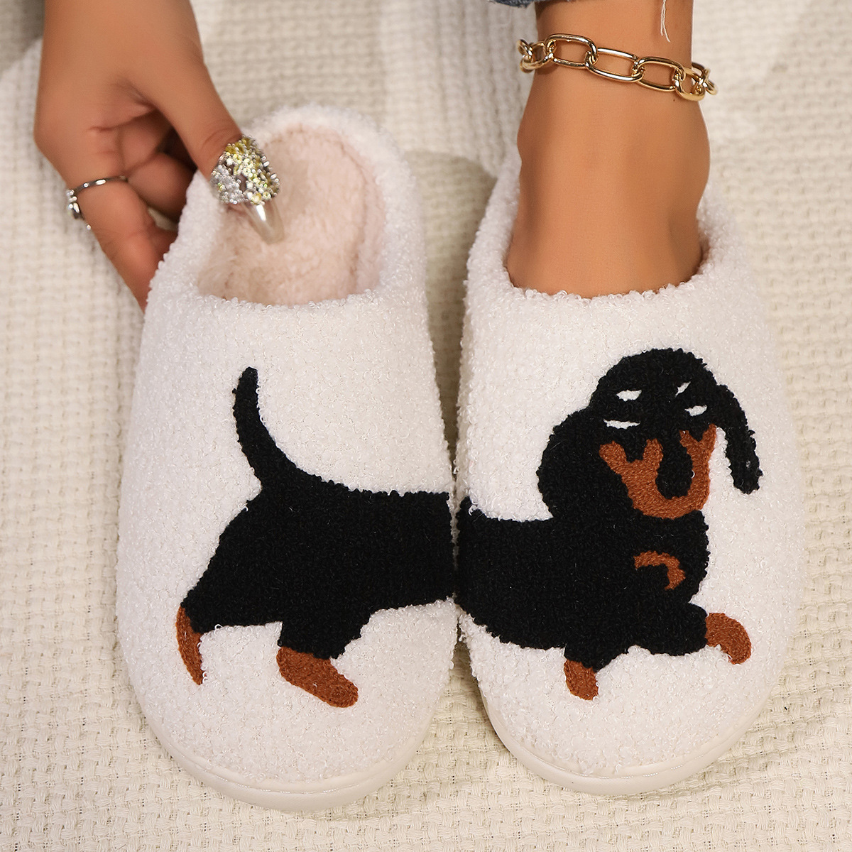 Winter Plush Cute Dachshund Em – обзор и цена Embroidery Shoes